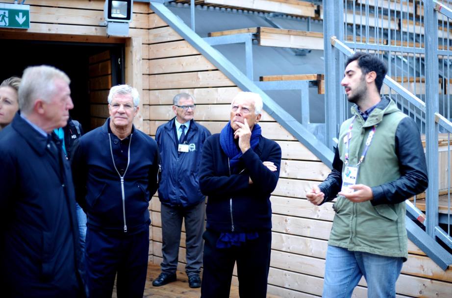 Giorgio Armani visita il Padiglione Zero (Ansa)